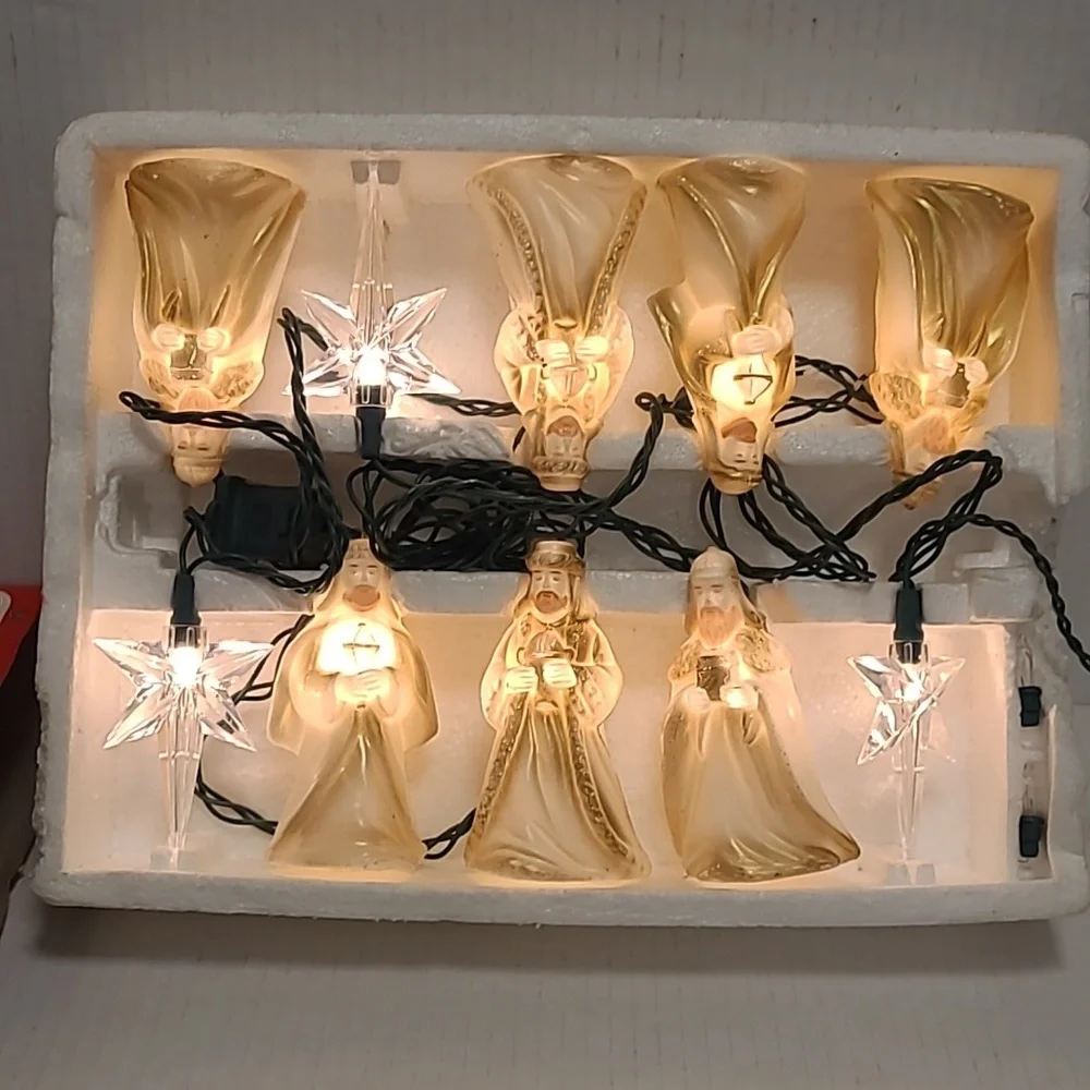 Vintage Christmas Wisemen and Stars Blowmold Light